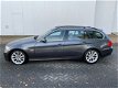 BMW 3-serie Touring - 325i 218PK Aut/Navi/Pano/Leer VOL - 1 - Thumbnail