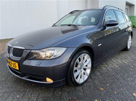 BMW 3-serie Touring - 325i 218PK Aut/Navi/Pano/Leer VOL - 1