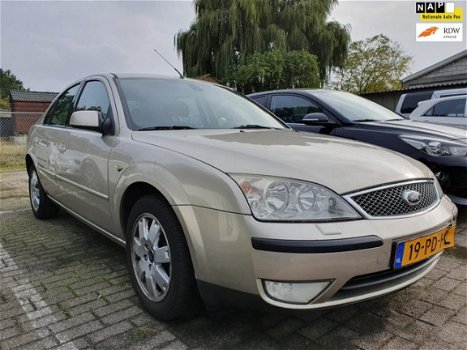Ford Mondeo - 1.8-16V First Edition - 1