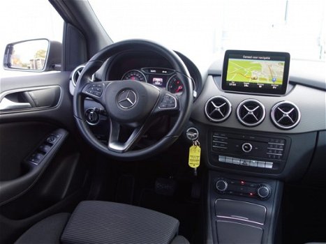 Mercedes-Benz B-klasse - 180 D Aut7 Led Navi Bluetooth 2x Parksens Lease Edition Ambition - 1