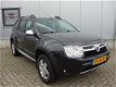 Dacia Duster - 1.6 Aniversare LPG 2wd Leder Airco Trekhaak NL-geleverd - 1 - Thumbnail