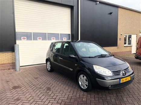 Renault Scénic - 2.0-16V Dynamique Comfort AIRCO/trekhaak/elek ramen voor en achter - 1