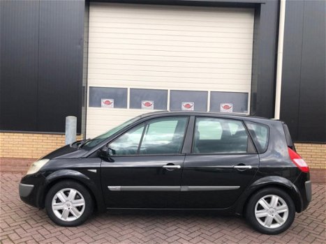 Renault Scénic - 2.0-16V Dynamique Comfort AIRCO/trekhaak/elek ramen voor en achter - 1