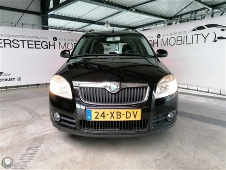 Skoda Roomster - 1.6-16V Style, Trekhaak, Climate Control - 1