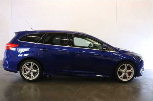 Ford Focus - 1.0 EcoBoost 125pk Titanium Edition - 1