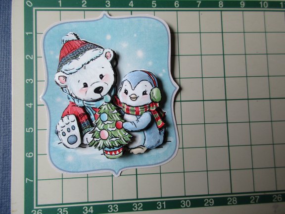 ky319a KERST Yvonne 3d plaatje, beer en pinguin / kerstboom - Afbeelding 2