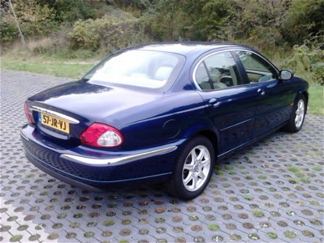 Jaguar X-Type 2.0 V6 Executive NL Youngtimer - 3