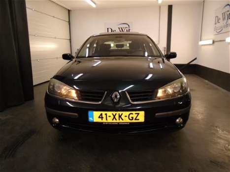 Renault Laguna - 1.6-16V Tech Line incl. NAVI./OPEN DAK /XENON ZEER NETJES incl. NWE APK/GARANTIE - 1