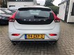 Volvo V40 - 1.6 T3 R-Design TOPSTAAT / NAVIGATIE / PANORAMADAK / LEDER INTERIEUR / STOELVERWARMING - 1 - Thumbnail