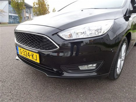 Ford Focus - 1.0 Business Edition Active park assit / Sync / Stuurverwarming / Navi - 1