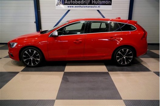 Volvo V60 - 2.0 D3 110kW/150pk 6-bak R-Design BNS CLIMA + CRUISE + ADAPT.BI-XENON + NAVI SENSUS + SP - 1