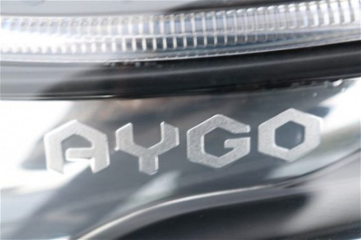 Toyota Aygo - 1.0 VVT-i x-play - AppleCarplay/Android Auto - Demovoordeel - 1
