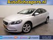 Volvo V40 - 2.0 D4 Kinetic NAVI/CRUISE/CLIMA/TREKHAAK - 1 - Thumbnail