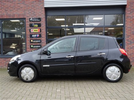 Renault Clio - 1.5 dCi Authentique - 1