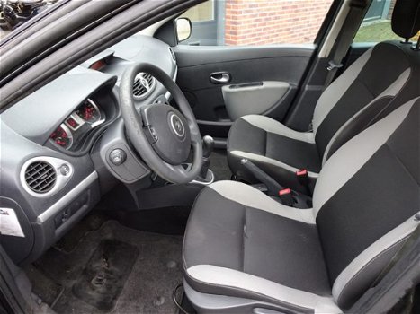 Renault Clio - 1.5 dCi Authentique - 1