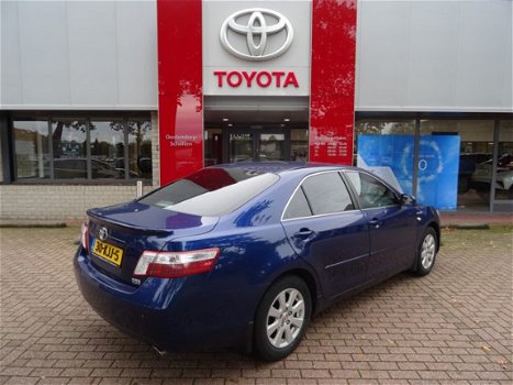 Toyota Camry - 2.4 Hybrid XLE / Keyless Entry / Cruise Control / Climate Control / Radio-CD / Lichtm - 1