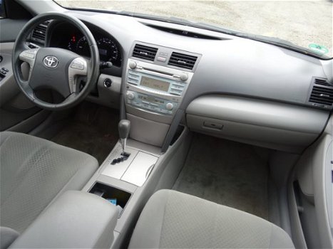 Toyota Camry - 2.4 Hybrid XLE / Keyless Entry / Cruise Control / Climate Control / Radio-CD / Lichtm - 1