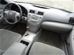 Toyota Camry - 2.4 Hybrid XLE / Keyless Entry / Cruise Control / Climate Control / Radio-CD / Lichtm - 1 - Thumbnail