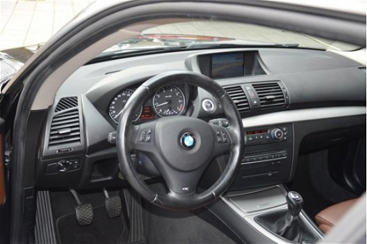 BMW 1-serie - 118i EffDyn. Ed. Business Line Ultimate Edition Navigatie I Airco I Sport velgen I Lee - 1