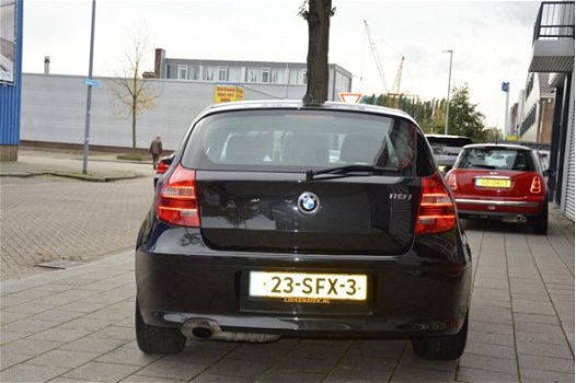 BMW 1-serie - 118i EffDyn. Ed. Business Line Ultimate Edition Navigatie I Airco I Sport velgen I Lee - 1