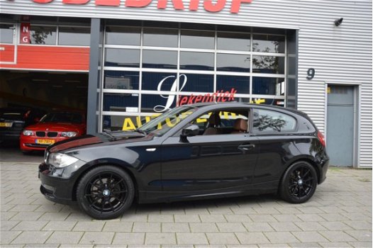 BMW 1-serie - 118i EffDyn. Ed. Business Line Ultimate Edition Navigatie I Airco I Sport velgen I Lee - 1