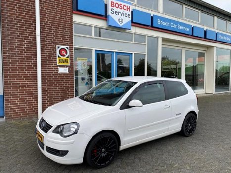 Volkswagen Polo - 1.4-16V Sportline GT - 1