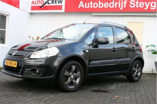 Suzuki SX4 - 1.6 LIMITED MET TREKHAAK, CAMERA EN NAVIGATIE - 1