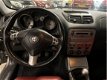 Alfa Romeo GT - 2.0 JTS Distinctive - 1 - Thumbnail