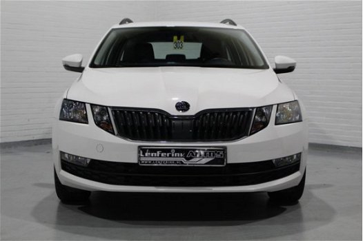 Skoda Octavia Combi - 1.2 TSI 90 pk Active Airco, Dakrails, Bluetooth, Mirror Link Navi - 1