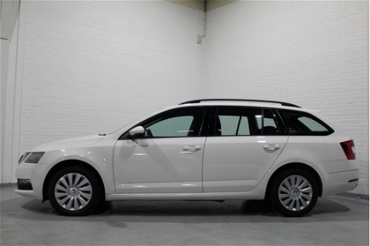 Skoda Octavia Combi - 1.2 TSI 90 pk Active Airco, Dakrails, Bluetooth, Mirror Link Navi - 1