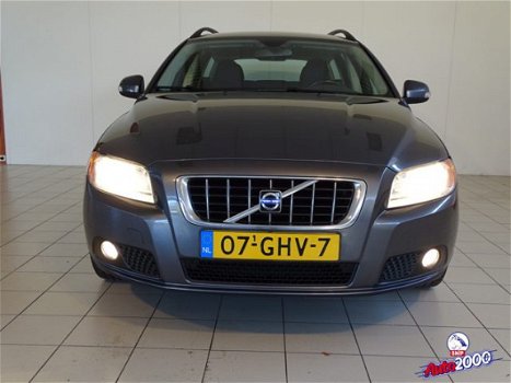 Volvo V70 - 2.0 Momentum - 1