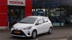 Toyota Yaris - 1.5 HYBRID NAVI CRUISE NL-AUTO - 1 - Thumbnail