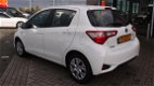 Toyota Yaris - 1.5 HYBRID NAVI CRUISE NL-AUTO - 1 - Thumbnail