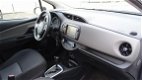 Toyota Yaris - 1.5 HYBRID NAVI CRUISE NL-AUTO - 1 - Thumbnail