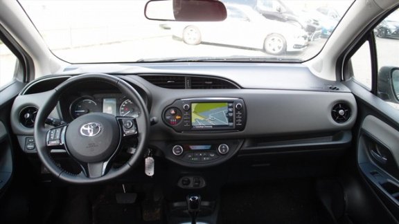 Toyota Yaris - 1.5 HYBRID NAVI CRUISE NL-AUTO - 1