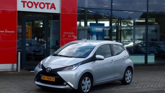 Toyota Aygo - 1.0 VVT-I 5DRS X-PLAY NL-AUTO - 1