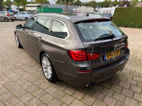 BMW 5-serie Touring - 528i High Executive + Automaat Lmv, Pdc, Clima, Navi, BT, Leder, Stoelverwarmi - 1