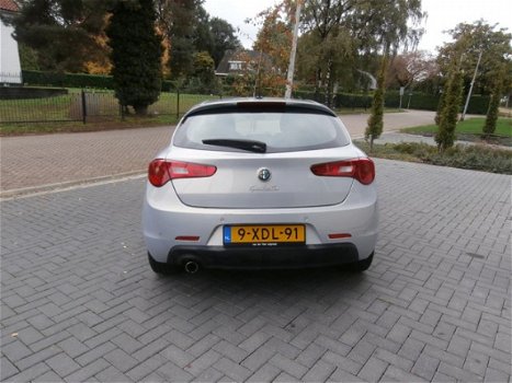 Alfa Romeo Giulietta - 1.6 JTDm Distinctive - 1