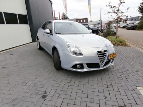 Alfa Romeo Giulietta - 1.6 JTDm Distinctive - 1