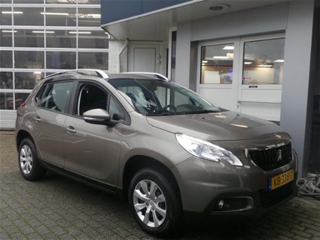 Peugeot 2008 - 1.2 PureTech 82pk Blue Lion met Navigatie - 1