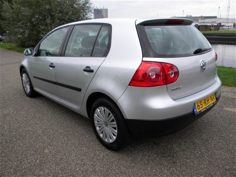 Volkswagen Golf - 1.4 FSI Trendline - 1