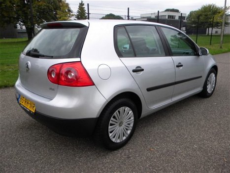 Volkswagen Golf - 1.4 FSI Trendline - 1