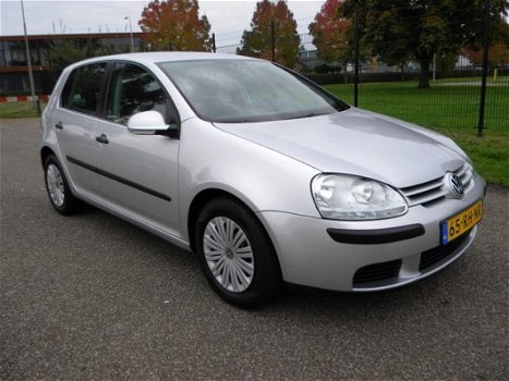 Volkswagen Golf - 1.4 FSI Trendline - 1