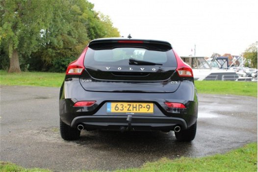 Volvo V40 - 2.0 D3 Momentum *Navi *Camera - 1