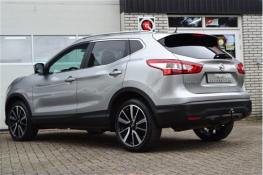 Nissan Qashqai - 1.2 Tekna Pano Leder Navi Trekhaak 19INCH Lane ’14 - 1