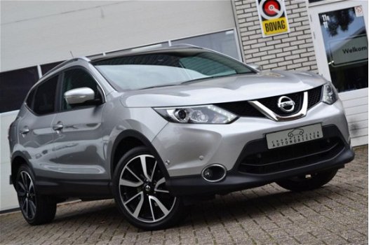 Nissan Qashqai - 1.2 Tekna Pano Leder Navi Trekhaak 19INCH Lane ’14 - 1