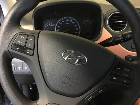 Hyundai i10 - 1.0i i-Motion Comfort Climate control Navigatie - 1