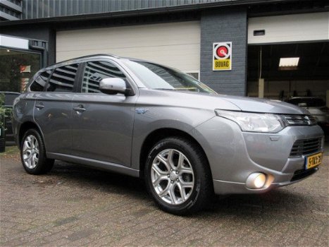 Mitsubishi Outlander - 2.0 PHEV Instyle INCL BTW LEER/CAMERA/AUTOMATISCHE KLEP/OPEN DAK - 1