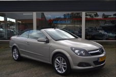 Opel Astra TwinTop - 1.8 Cosmo Leer/navi/stoelvw