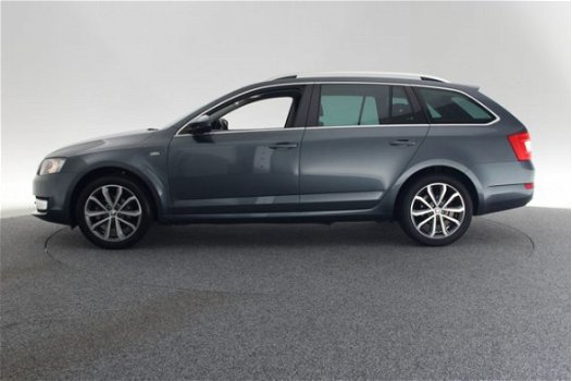 Skoda Octavia Combi - 1.2 TSI Edition Businessline NAVI / CLIMA / STOELVERWARMING / CRUISE / LM VELG - 1